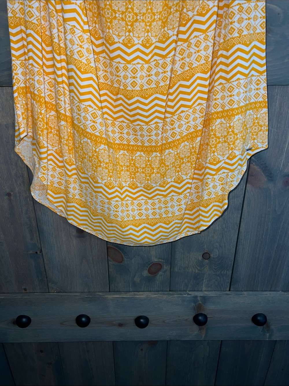 Rusty Yellow Patterned High-Low Maxi Skirt - Picture 3 of 4